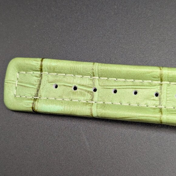 Joan Rivers Classics Watch Green Face Textured Green Leather New Battery Working - Picture 8 of 14